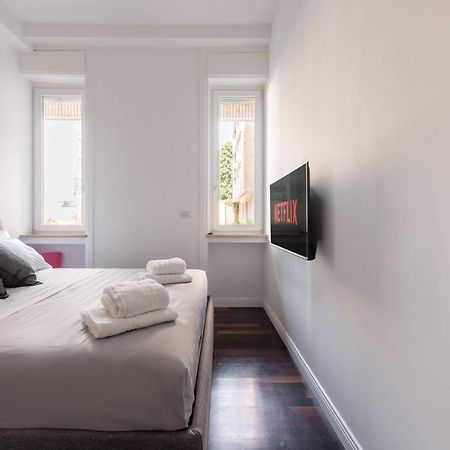 We Home - Bandello House, Corso Magenta Milan Bagian luar foto