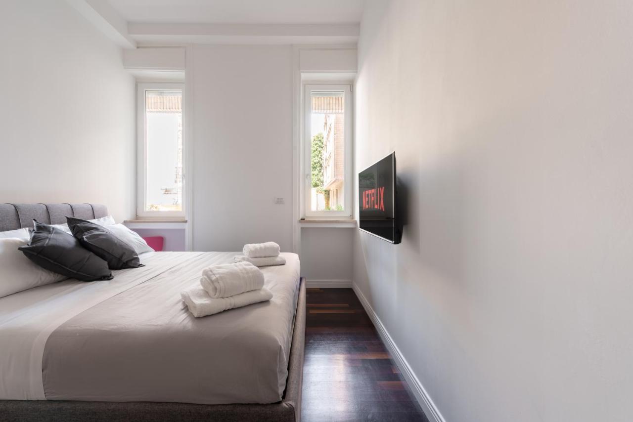 We Home - Bandello House, Corso Magenta Milan Bagian luar foto