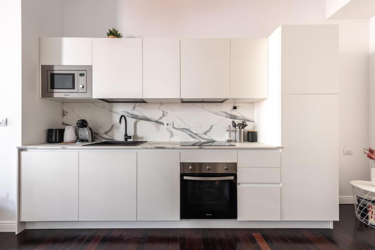 We Home - Bandello House, Corso Magenta Milan Bagian luar foto