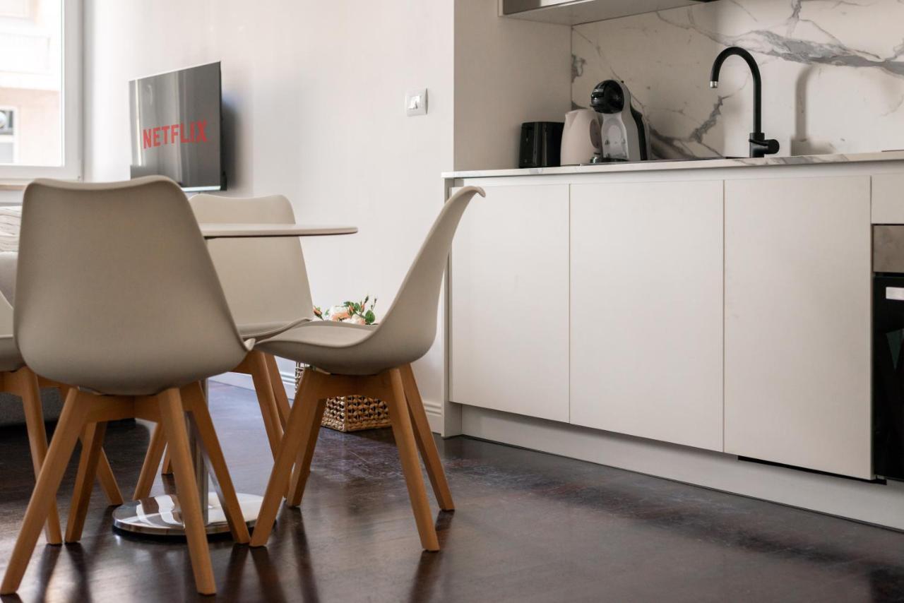We Home - Bandello House, Corso Magenta Milan Bagian luar foto